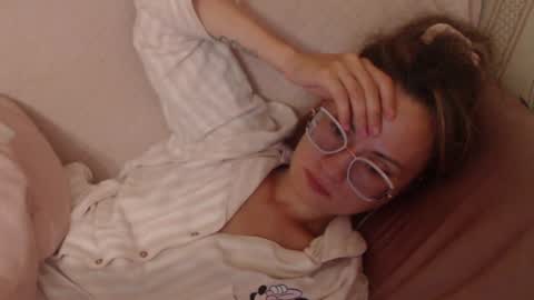 Snapshot of flowercandydoll chatting on 07/11/26, 11:02 say meow and send tip online show from 07/11/26, 11:02