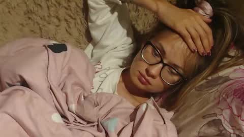 say meow and send tip  online show from 09/14/25, 04:06