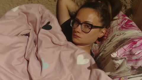 say meow and send tip  online show from 09/17/25, 05:36