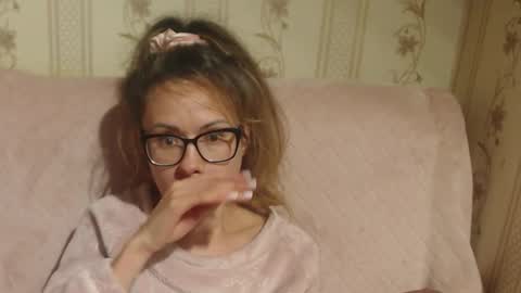 say meow and send tip  online show from 10/24/25, 06:48