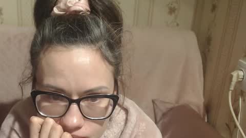 say meow and send tip  online show from 02/11/26, 10:59