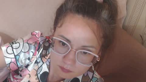 say meow and send tip  online show from 05/15/26, 11:34