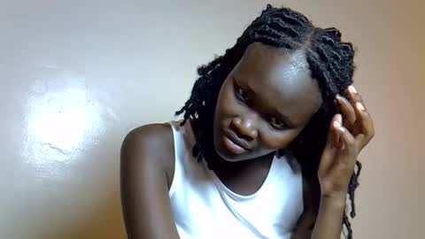 flowerdiva002 online show from 11/25/25, 10:26