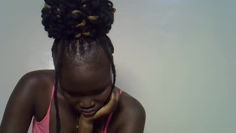 flowerdiva002 online show from 12/04/25, 08:17