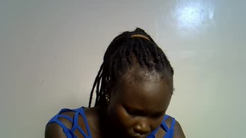 flowerdiva002 online show from 12/20/25, 06:04