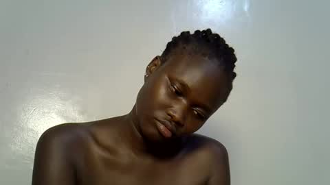 flowerdiva002 online show from 01/12/26, 09:53