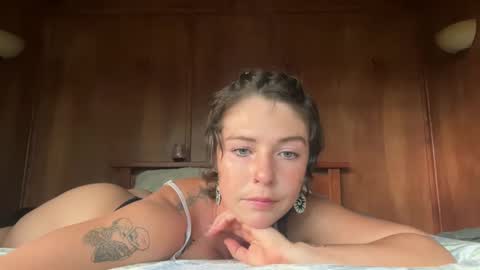 Flowergirl online show from 01/26/25, 03:27