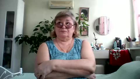 Flowerlower online show from 02/08/25, 01:22