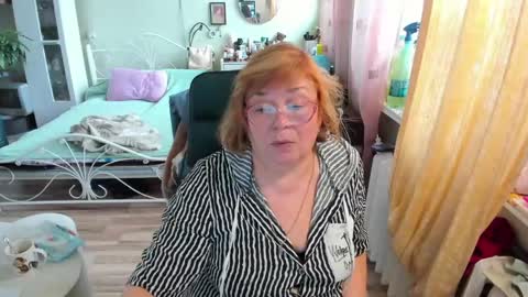 Flowerlower online show from 05/12/26, 06:21