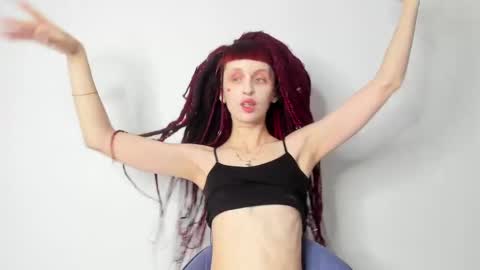 Snapshot of flowerofsin2001 chatting on 02/27/25, 01:28 Flower online show from 02/27/25, 01:28