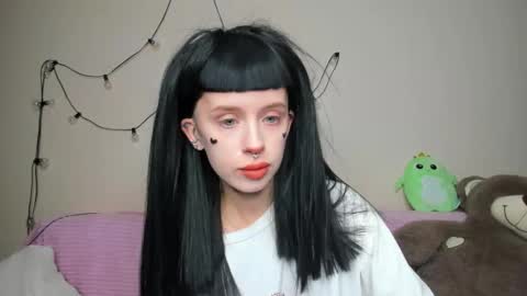 Snapshot of flowerofsin2001 chatting on 09/20/25, 04:30 Flower online show from 09/20/25, 04:30