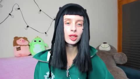 Snapshot of flowerofsin2001 chatting on 10/02/25, 03:52 Flower online show from 10/02/25, 03:52