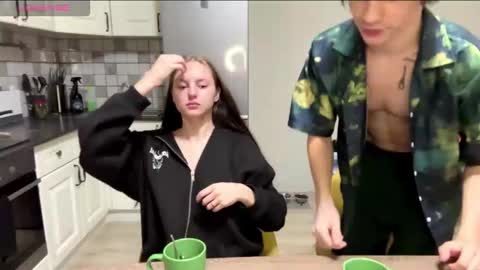 flowerscouple online show from 03/03/26, 10:26