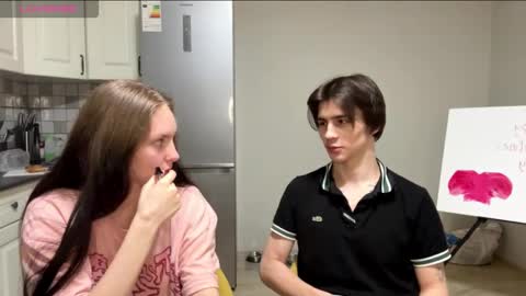 flowerscouple online show from 03/08/26, 09:40