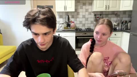 flowerscouple online show from 04/08/26, 04:34