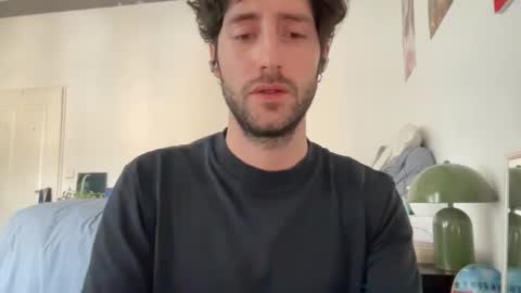 Snapshot of flowexes chatting on 11/19/25, 08:25 flowexes online show from 11/19/25, 08:25