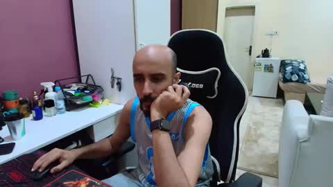 Snapshot of flowthefun chatting on 05/27/26, 11:02 flowthefun online show from 05/27/26, 11:02