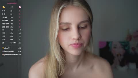 Adeline online show from 01/28/25, 11:06