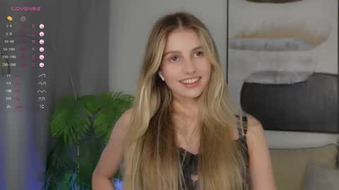 Adeline online show from 09/21/25, 03:46