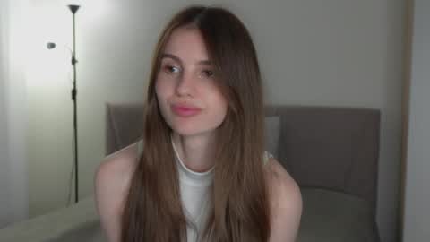 Snapshot of fluffy_angel chatting on 04/16/26, 05:36 Adeline online show from 04/16/26, 05:36