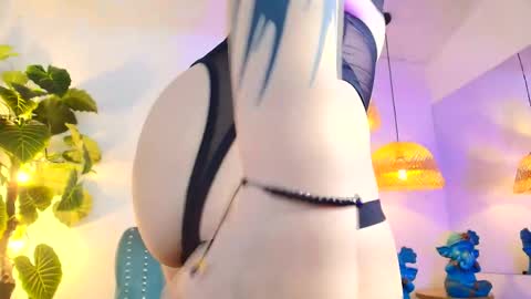  FLUFFY BUBBLE  online show from 04/18/26, 04:49