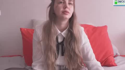 Snapshot of fluffy_hat chatting on 03/09/25, 08:07 Fluffy and Krut online show from 03/09/25, 08:07