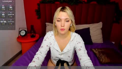 Monica online show from 01/03/25, 01:36