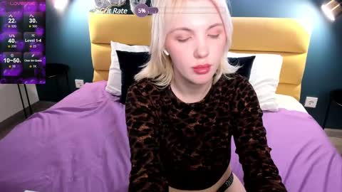 Monica online show from 03/11/25, 07:04