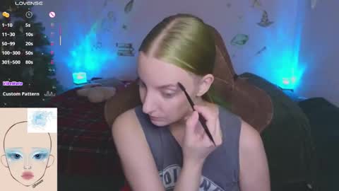 Agatha online show from 12/04/25, 08:12