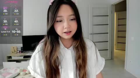 Snapshot of fluffy_rose chatting on 05/07/26, 04:07 Rose online show from 05/07/26, 04:07