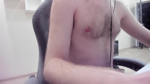 Snapshot of fluffycat_ chatting on 02/05/25, 12:06 fluffycat online show from 02/05/25, 12:06