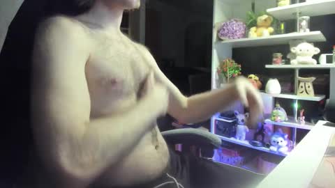 fluffycat  online show from 11/24/25, 04:56