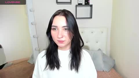 Lina online show from 01/19/25, 11:21