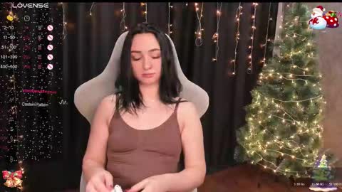 Lina online show from 12/20/25, 12:07