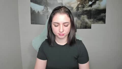 Lina online show from 05/01/26, 12:37