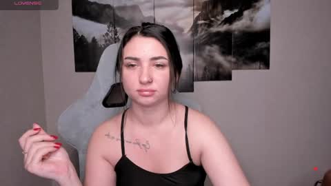 Snapshot of flufyfoxx chatting on 07/08/26, 01:32 Lina online show from 07/08/26, 01:32