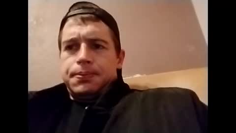 Snapshot of flybuy2525 chatting on 11/24/25, 09:31 flybuy2525 online show from 11/24/25, 09:31