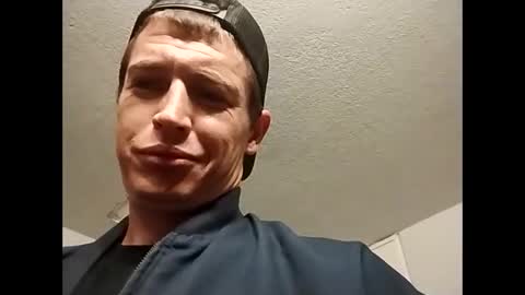 Snapshot of flybuy2525 chatting on 11/25/25, 12:54 flybuy2525 online show from 11/25/25, 12:54