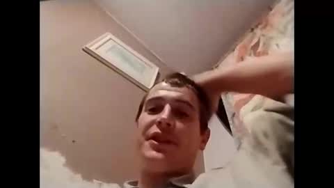 Snapshot of flybuy2525 chatting on 11/28/25, 05:15 flybuy2525 online show from 11/28/25, 05:15