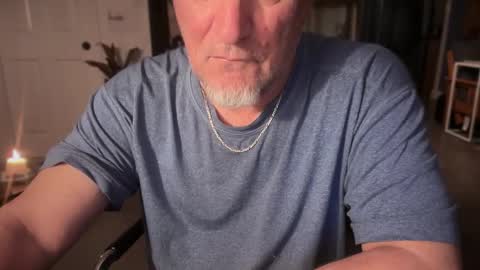 fnkywht60smthng_ online show from 03/18/26, 03:31