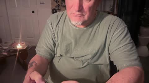 fnkywht60smthng_ online show from 04/21/26, 06:09