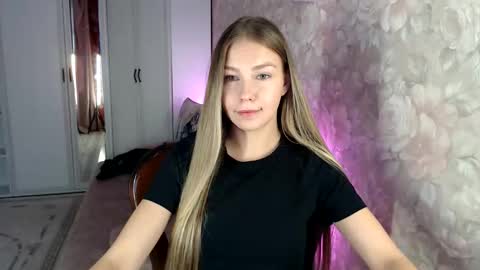 Molli  Ready for any play with you. Hottest show in pvt  Help a student earn big tokens  online show from 10/15/25, 12:27