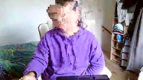 Snapshot of foix228489 chatting on 09/28/25, 02:22 foxalwaysexcited online show from 09/28/25, 02:22