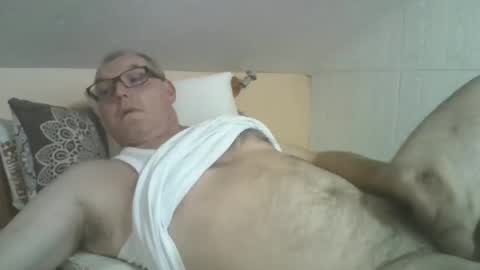 Fojtik online show from 10/19/25, 10:32