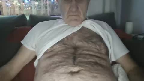 Snapshot of follador1001 chatting on 12/17/24, 11:16 follador1001 online show from 12/17/24, 11:16