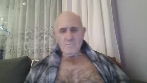 Snapshot of follador1001 chatting on 01/19/25, 07:37 follador1001 online show from 01/19/25, 07:37