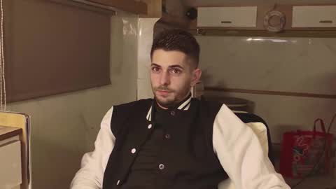 independent model online show from 02/16/26, 04:47