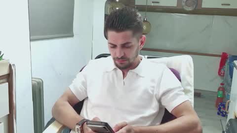 independent model online show from 06/04/26, 06:58