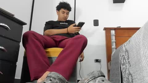 foot_master777 online show from 09/30/25, 07:24