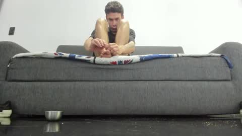 foot_master777 online show from 10/09/25, 05:27